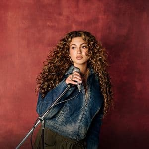 Tori Kelly